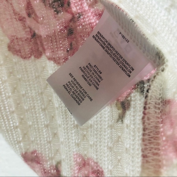 Almost Famous Pink Rose Sweater Top Junior 3X - Picture 5 of 7